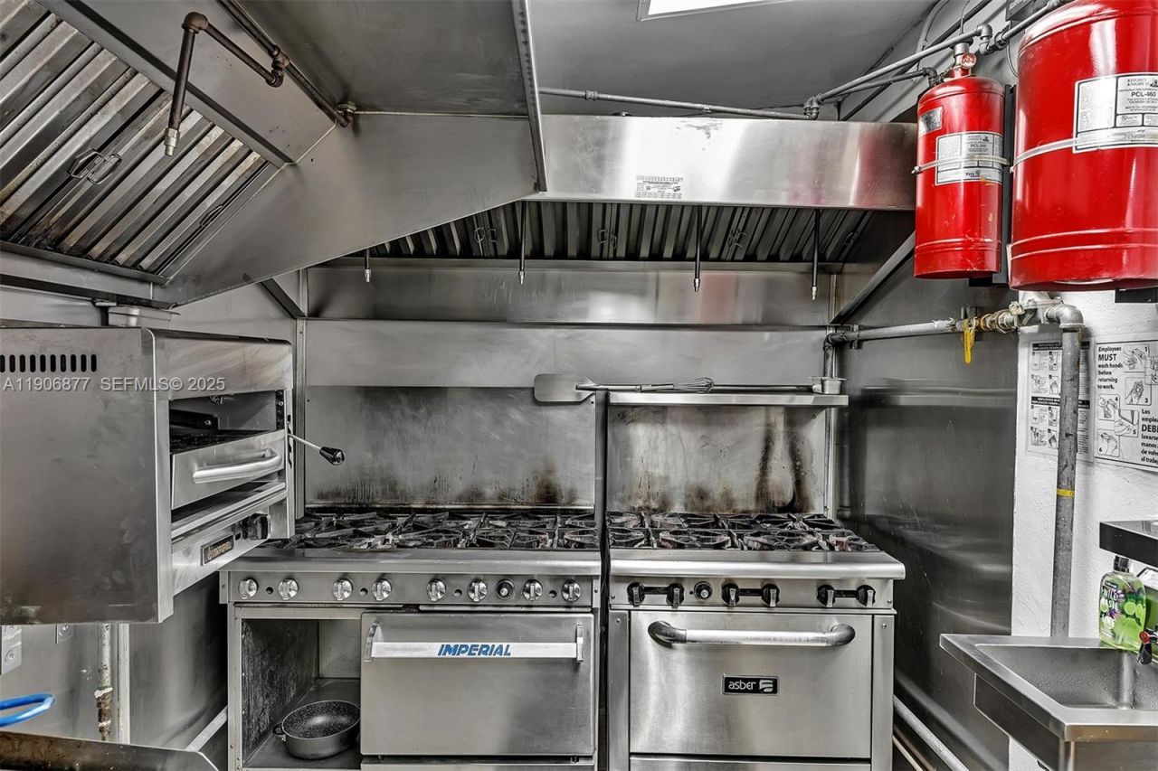 17 NE 1st Rd, Homestead, FL 33030 Photo