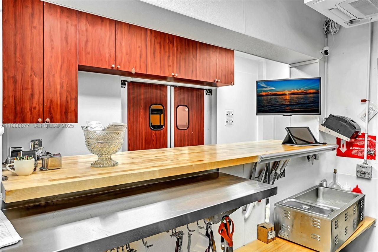 17 NE 1st Rd, Homestead, FL 33030 Photo