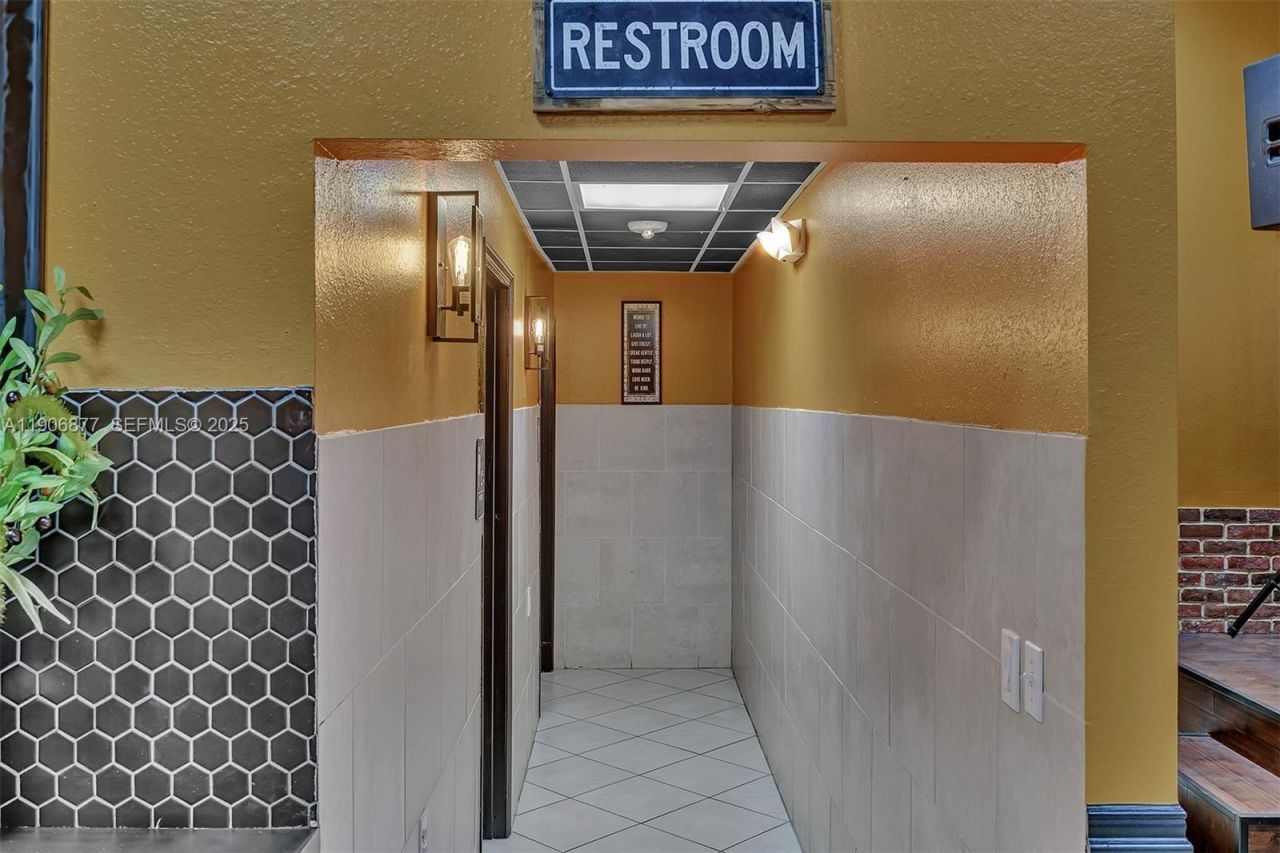 17 NE 1st Rd, Homestead, FL 33030 Photo