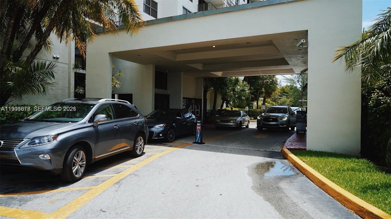 18151 NE 31st Ct, Unit 1912, Aventura, FL 33160 Photo