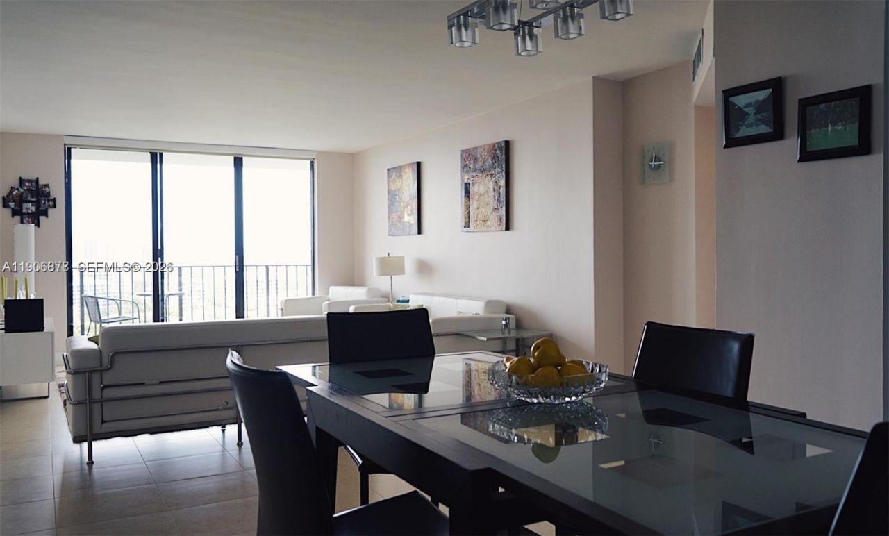 18151 NE 31st Ct, Unit 1912, Aventura, FL 33160 Photo