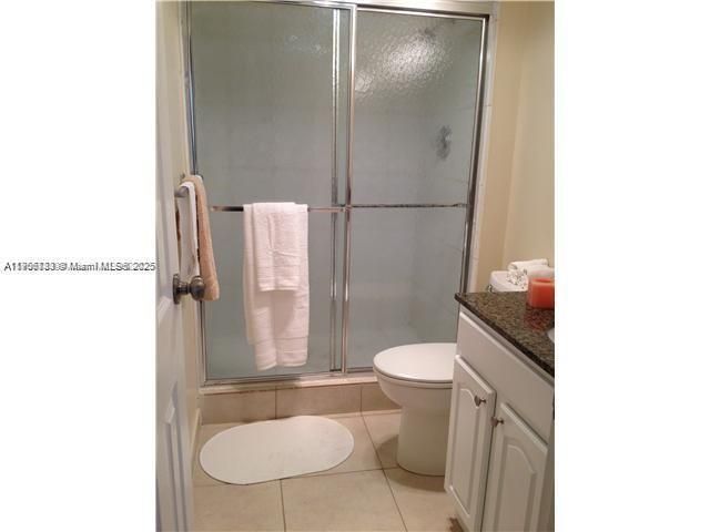 100 Bayview Dr, Unit 607, Sunny Isles Beach, FL 33160 Photo