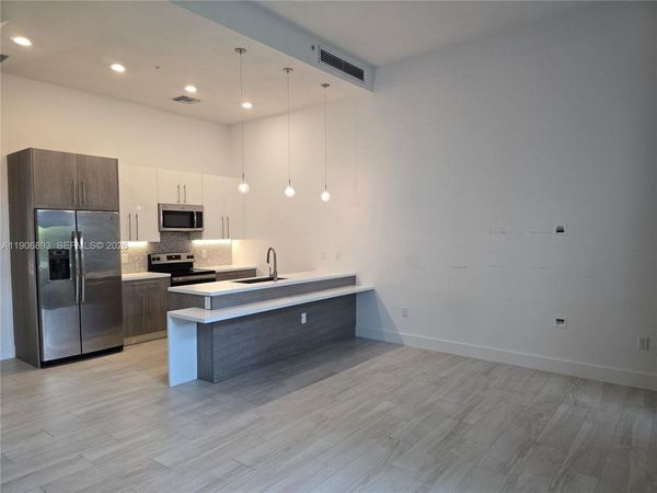 4500 NW 8th Pl, Plantation, FL 33317