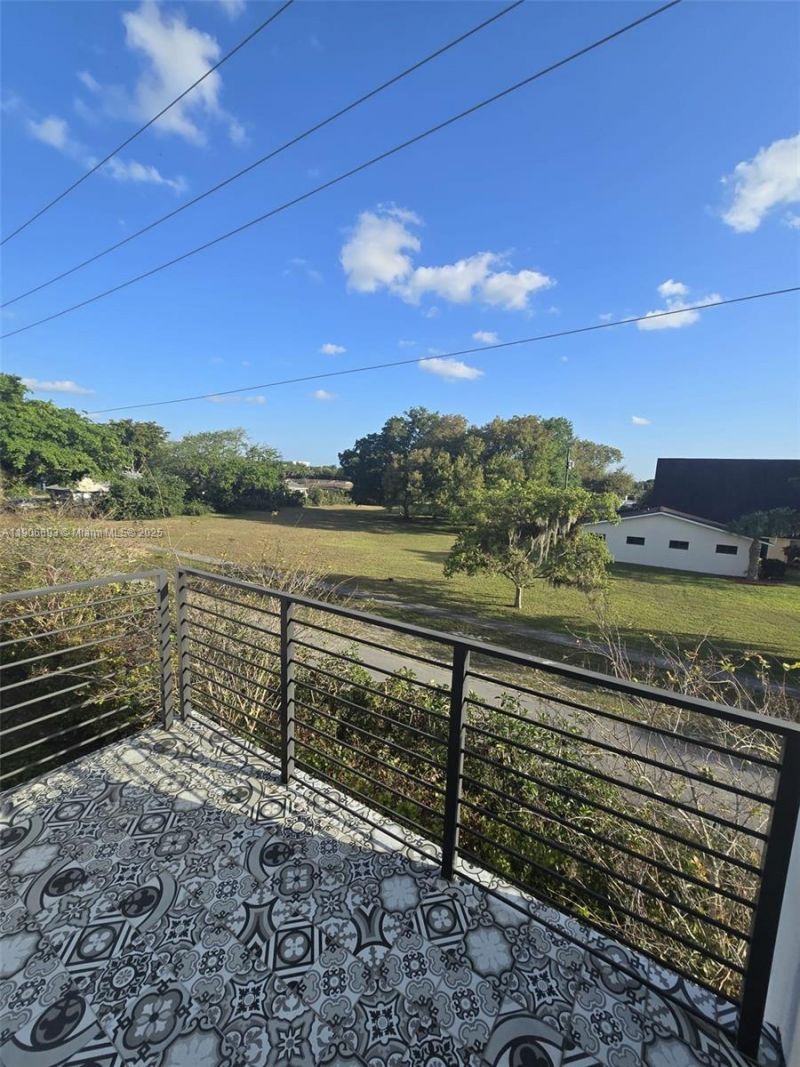 4500 NW 8th Pl, Plantation, FL 33317 Photo