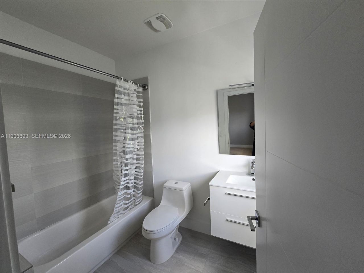 4500 NW 8th Pl, Plantation, FL 33317 Photo