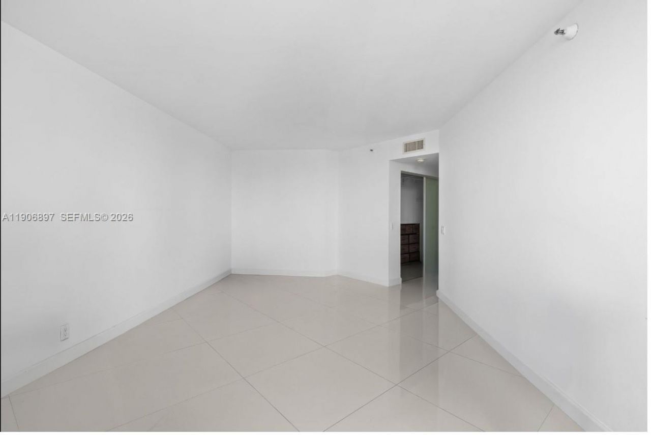 3610 Yacht Club Dr, Unit 609, Aventura, FL 33180 Photo