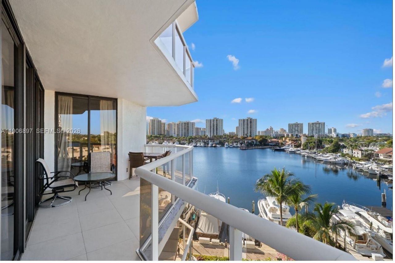 3610 Yacht Club Dr, Unit 609, Aventura, FL 33180 Photo