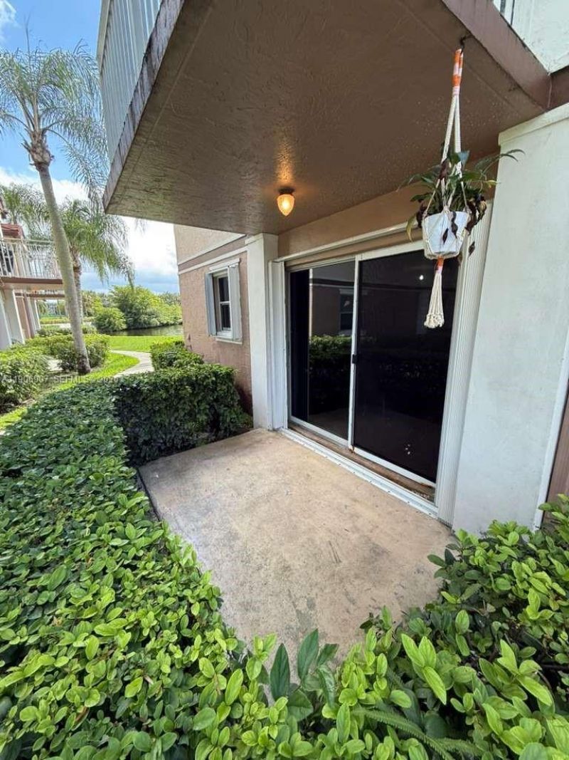 11250 SW 13th St, Unit 104, Pembroke Pines, FL 33025 Photo
