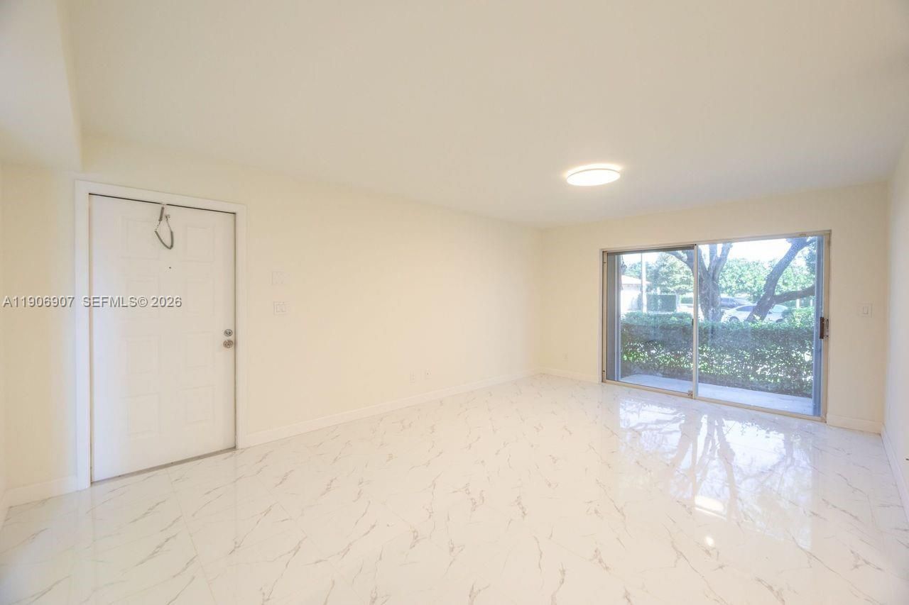 11250 SW 13th St, Unit 104, Pembroke Pines, FL 33025 Photo