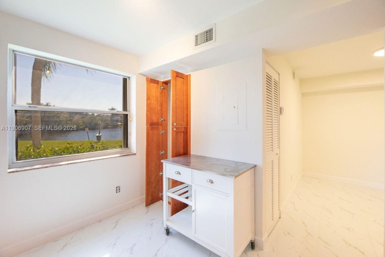 11250 SW 13th St, Unit 104, Pembroke Pines, FL 33025 Photo