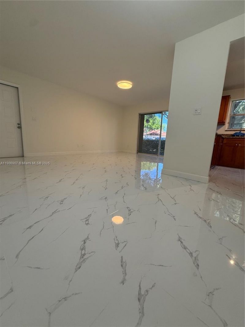 11250 SW 13th St, Unit 104, Pembroke Pines, FL 33025 Photo