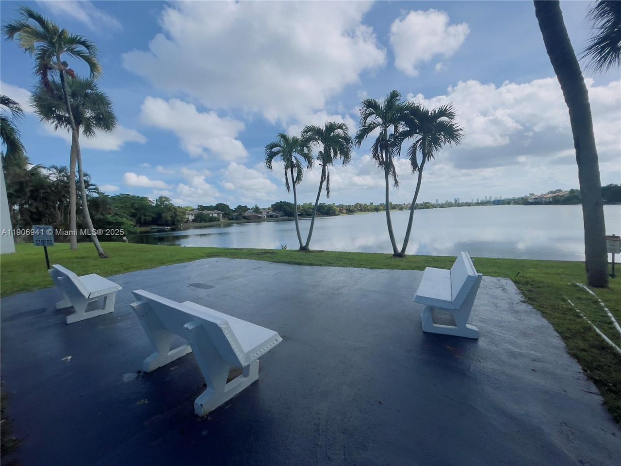 443 NE 195th St, Unit 338, Miami, FL 33179 Photo