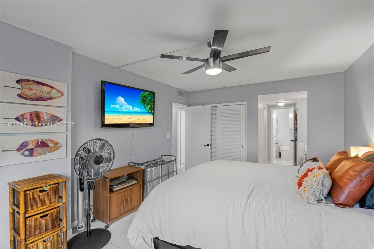 4400 Hillcrest Dr, Unit 912B, Hollywood, FL 33021 Photo