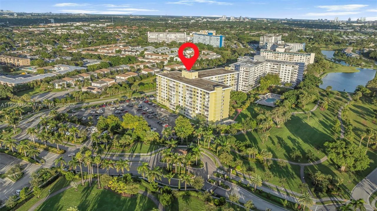 4400 Hillcrest Dr, Unit 912B, Hollywood, FL 33021 Photo