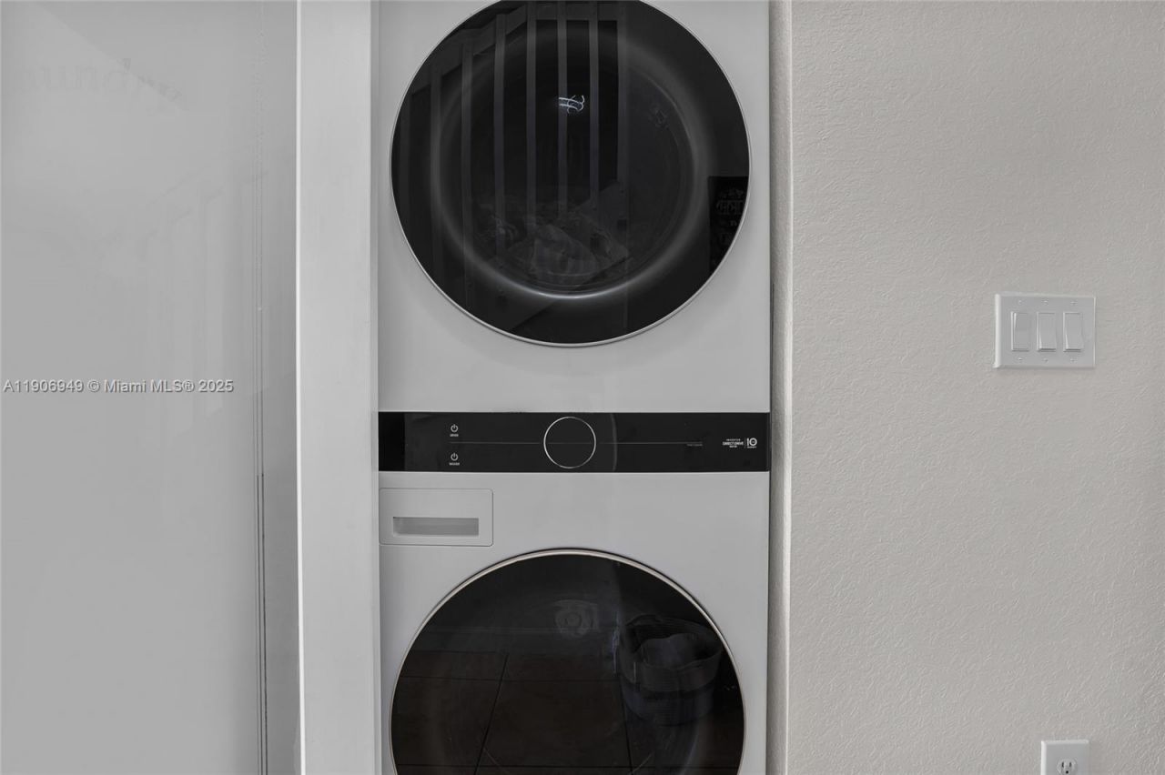 9239 SW 227th St, Unit 1, Cutler Bay, FL 33190 Photo