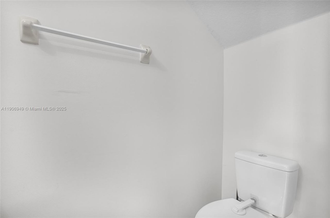 9239 SW 227th St, Unit 1, Cutler Bay, FL 33190 Photo