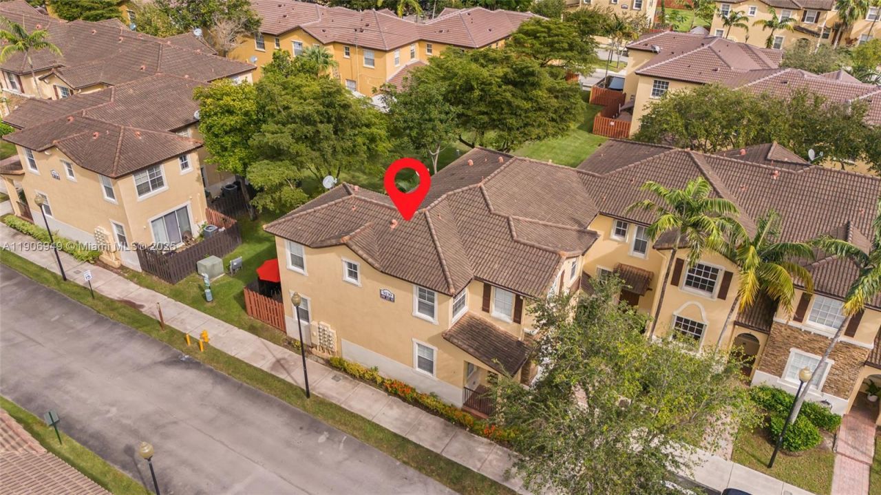 9239 SW 227th St, Unit 1, Cutler Bay, FL 33190 Photo