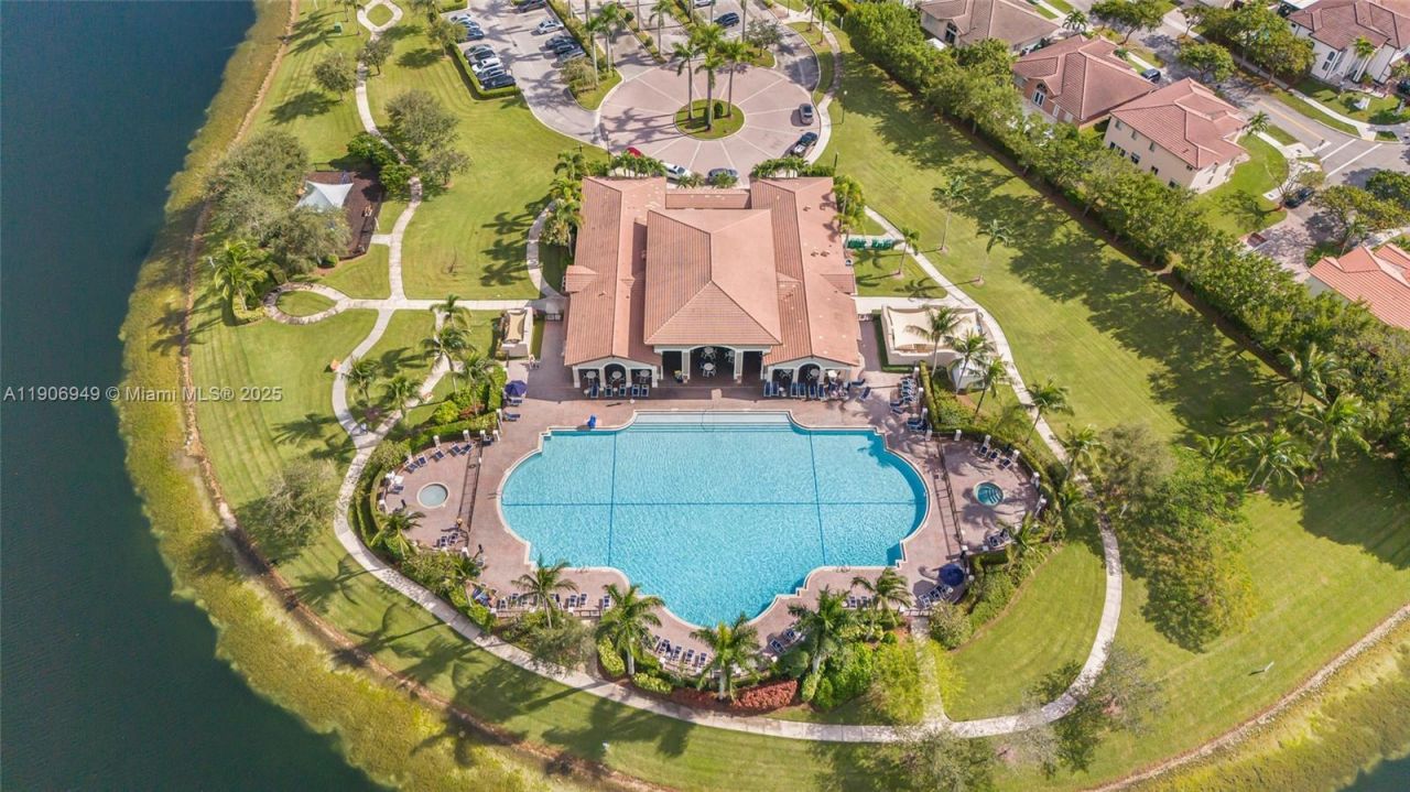 9239 SW 227th St, Unit 1, Cutler Bay, FL 33190 Photo