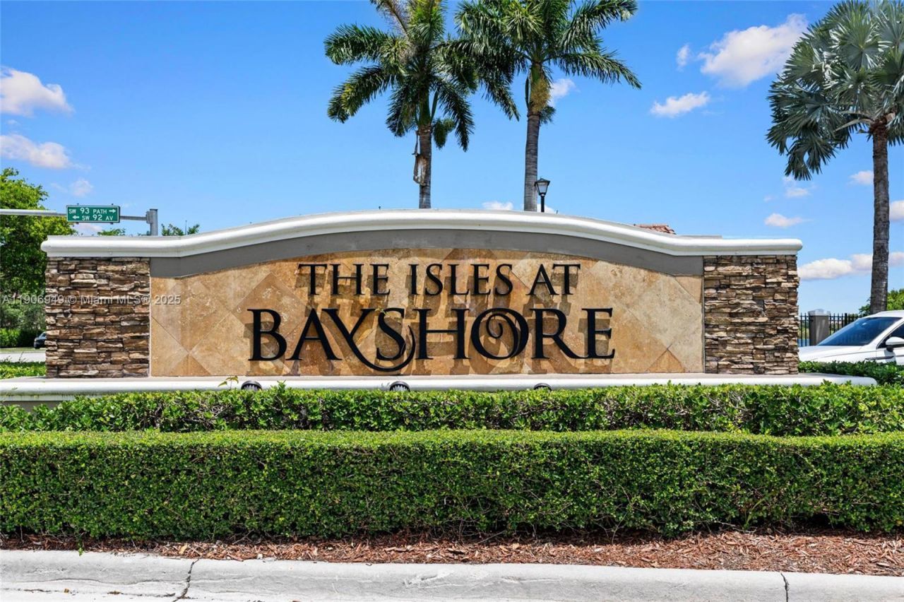 9239 SW 227th St, Unit 1, Cutler Bay, FL 33190 Photo