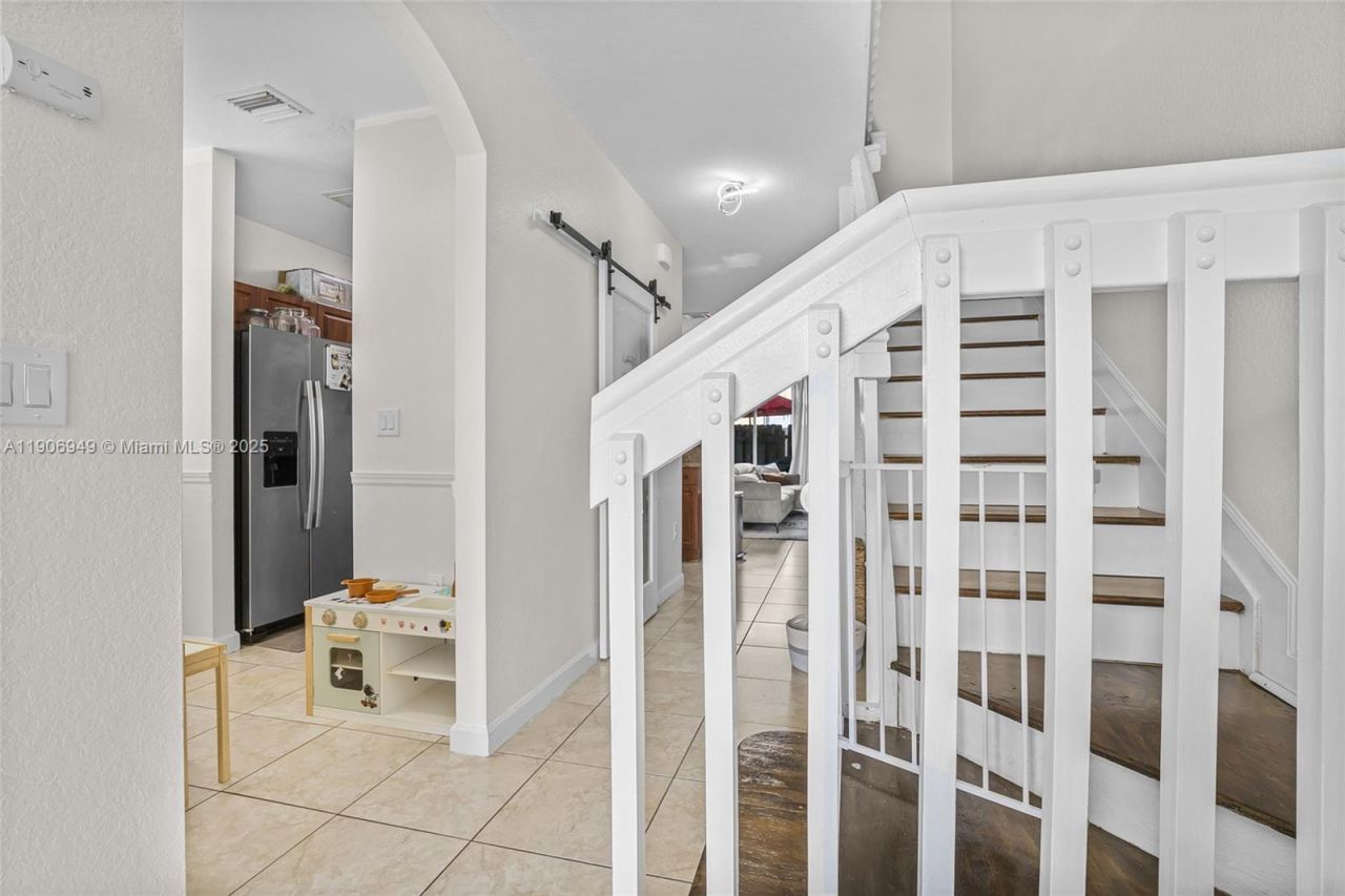 9239 SW 227th St, Unit 1, Cutler Bay, FL 33190 Photo