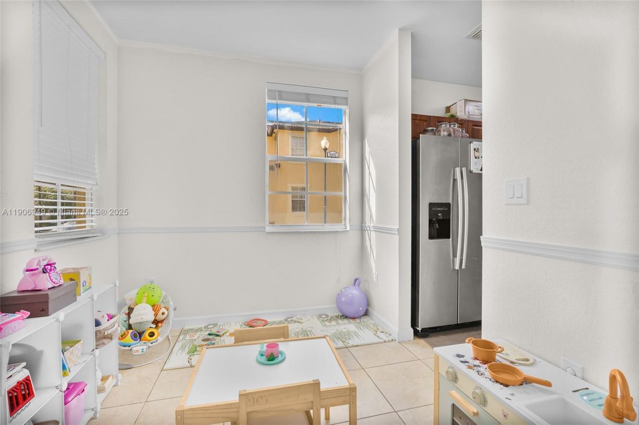 9239 SW 227th St, Unit 1, Cutler Bay, FL 33190 Photo