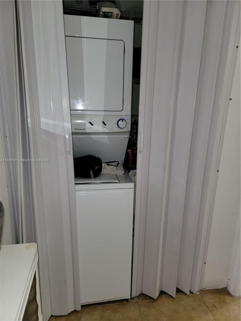 1200 SW 125th Ave, Unit 211L, Pembroke Pines, FL 33027 Photo