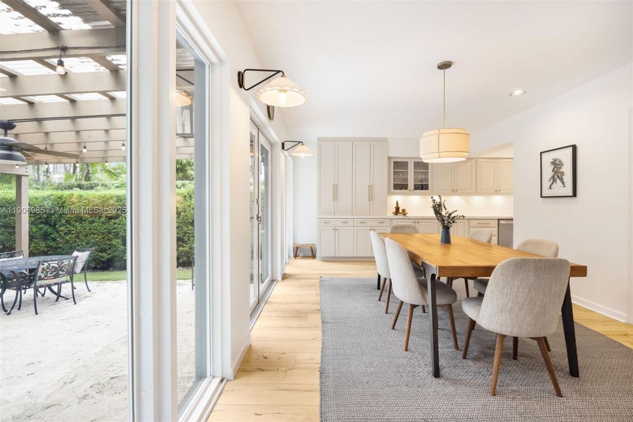 7220 SW 53rd Ct, Miami, FL 33143 Photo