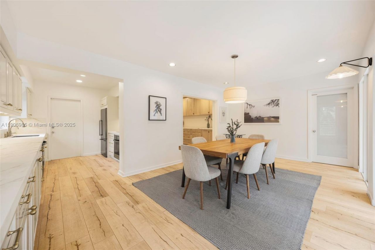 7220 SW 53rd Ct, Miami, FL 33143 Photo