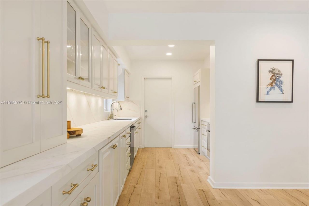 7220 SW 53rd Ct, Miami, FL 33143 Photo