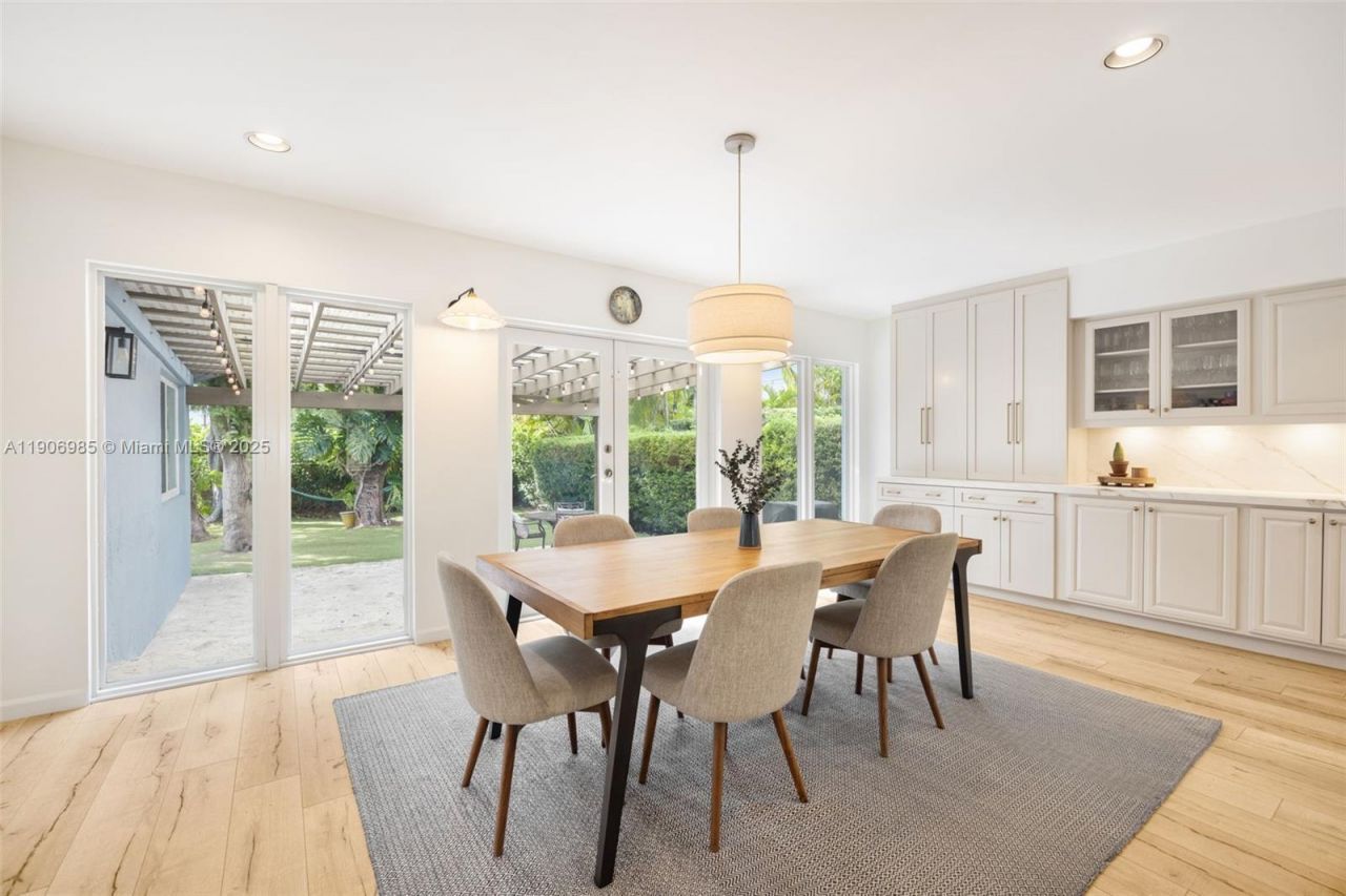 7220 SW 53rd Ct, Miami, FL 33143 Photo