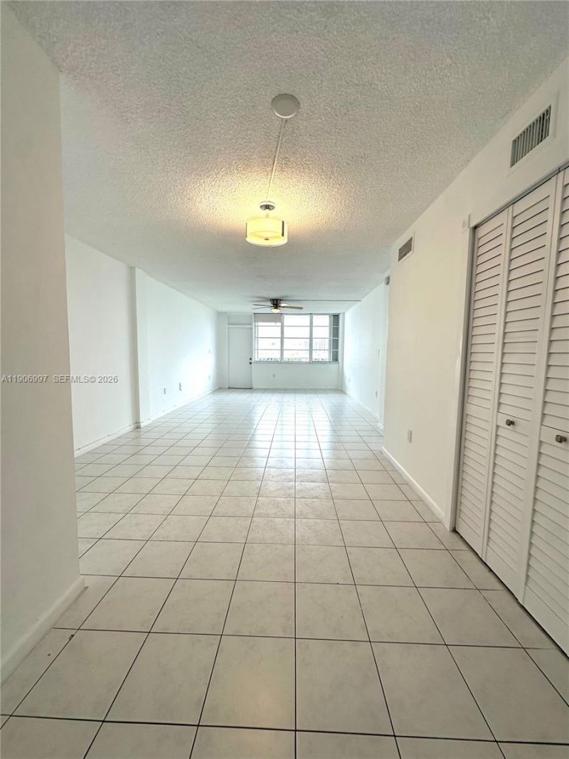 245 18th St, Unit 801, Miami Beach, FL 33139 Photo