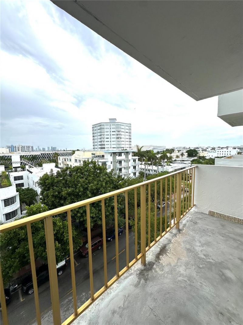 245 18th St, Unit 801, Miami Beach, FL 33139 Photo