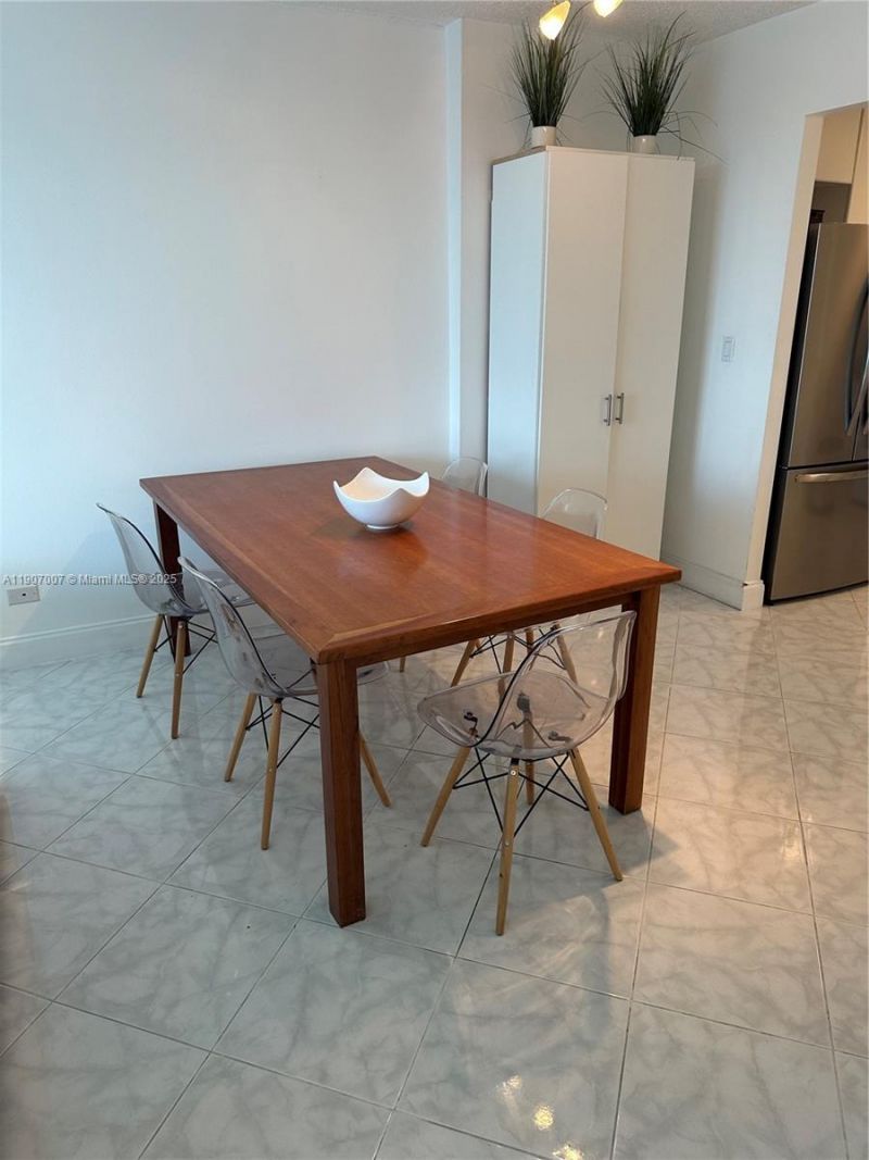 2301 Collins Av, Unit 737, Miami Beach, FL 33139 Photo