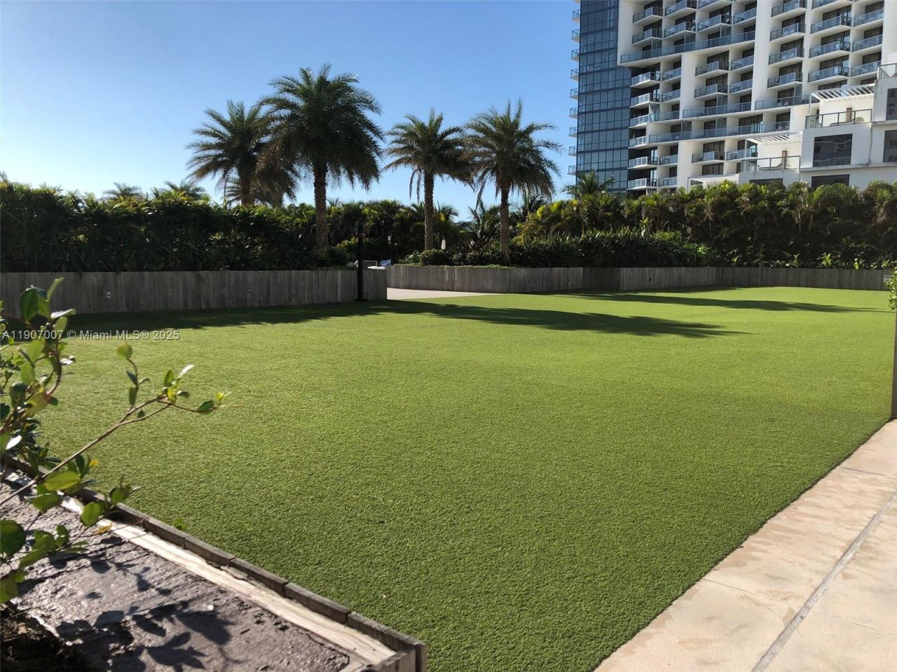 2301 Collins Av, Unit 737, Miami Beach, FL 33139 Photo