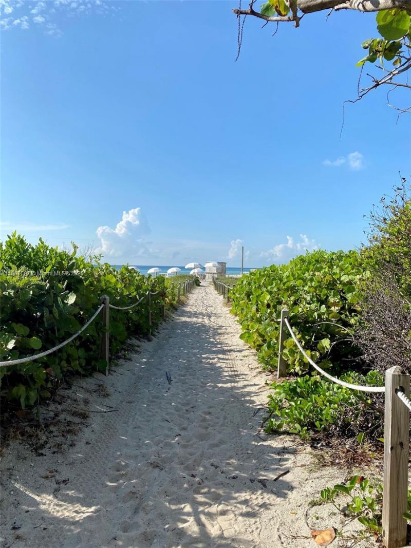 2301 Collins Av, Unit 737, Miami Beach, FL 33139 Photo