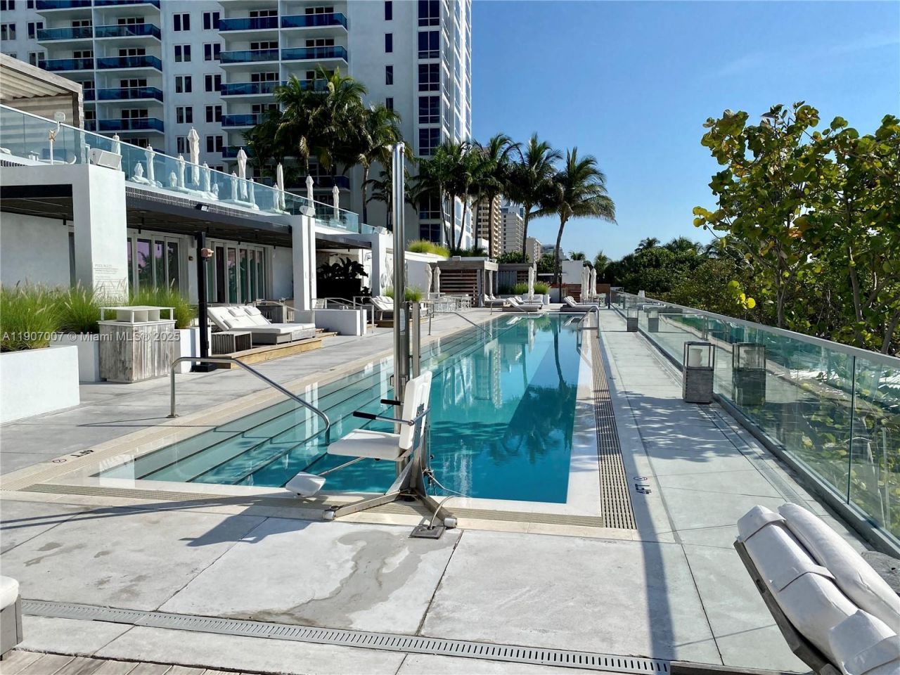 2301 Collins Av, Unit 737, Miami Beach, FL 33139 Photo