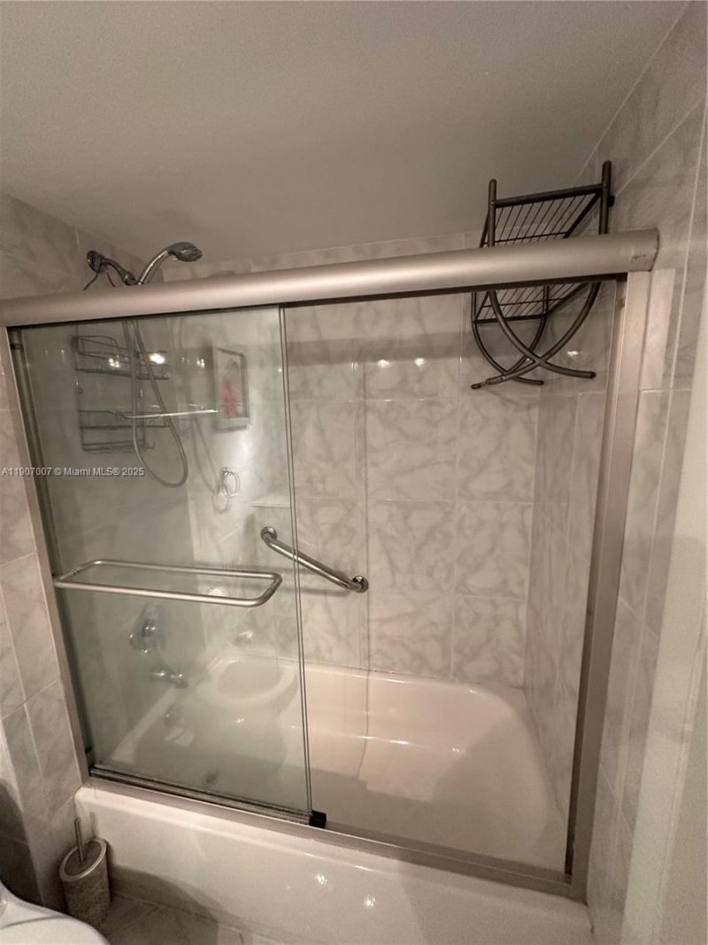 2301 Collins Av, Unit 737, Miami Beach, FL 33139 Photo