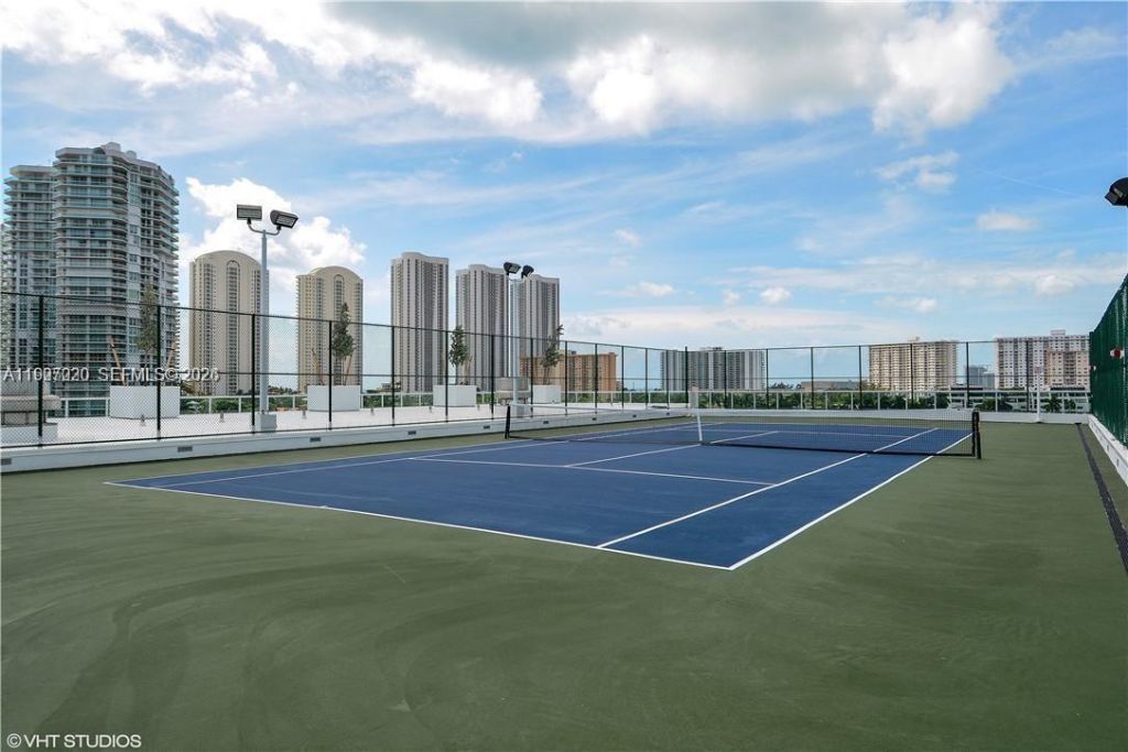 400 Sunny Isles Blvd, Unit 906, Sunny Isles Beach, FL 33160 Photo