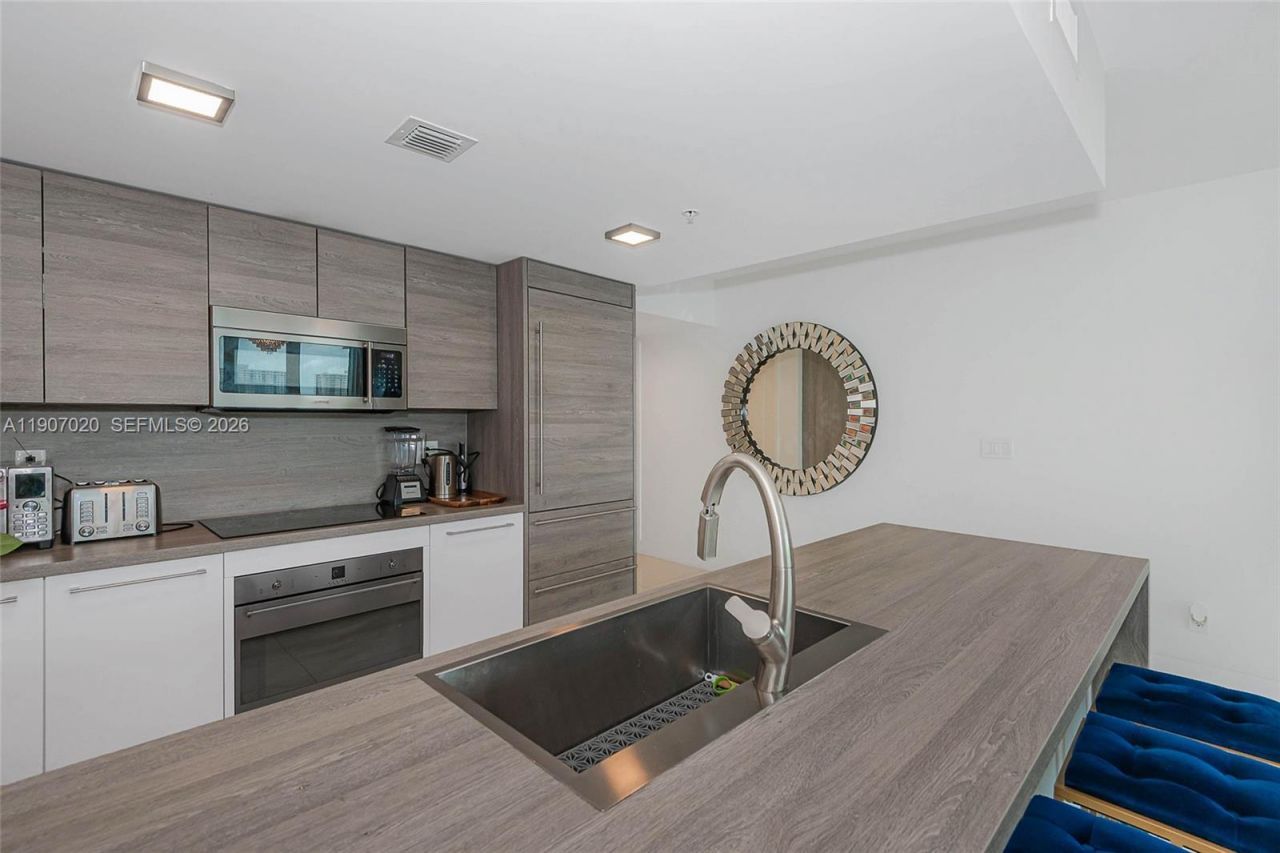 400 Sunny Isles Blvd, Unit 906, Sunny Isles Beach, FL 33160 Photo