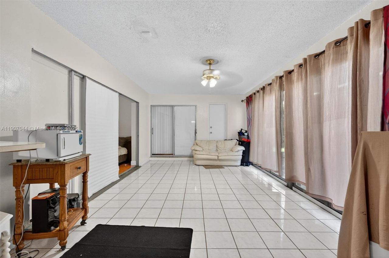 849 NW 70th Way, Margate, FL 33063 Photo