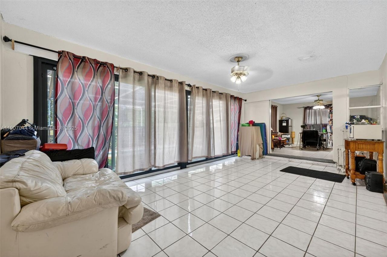 849 NW 70th Way, Margate, FL 33063 Photo