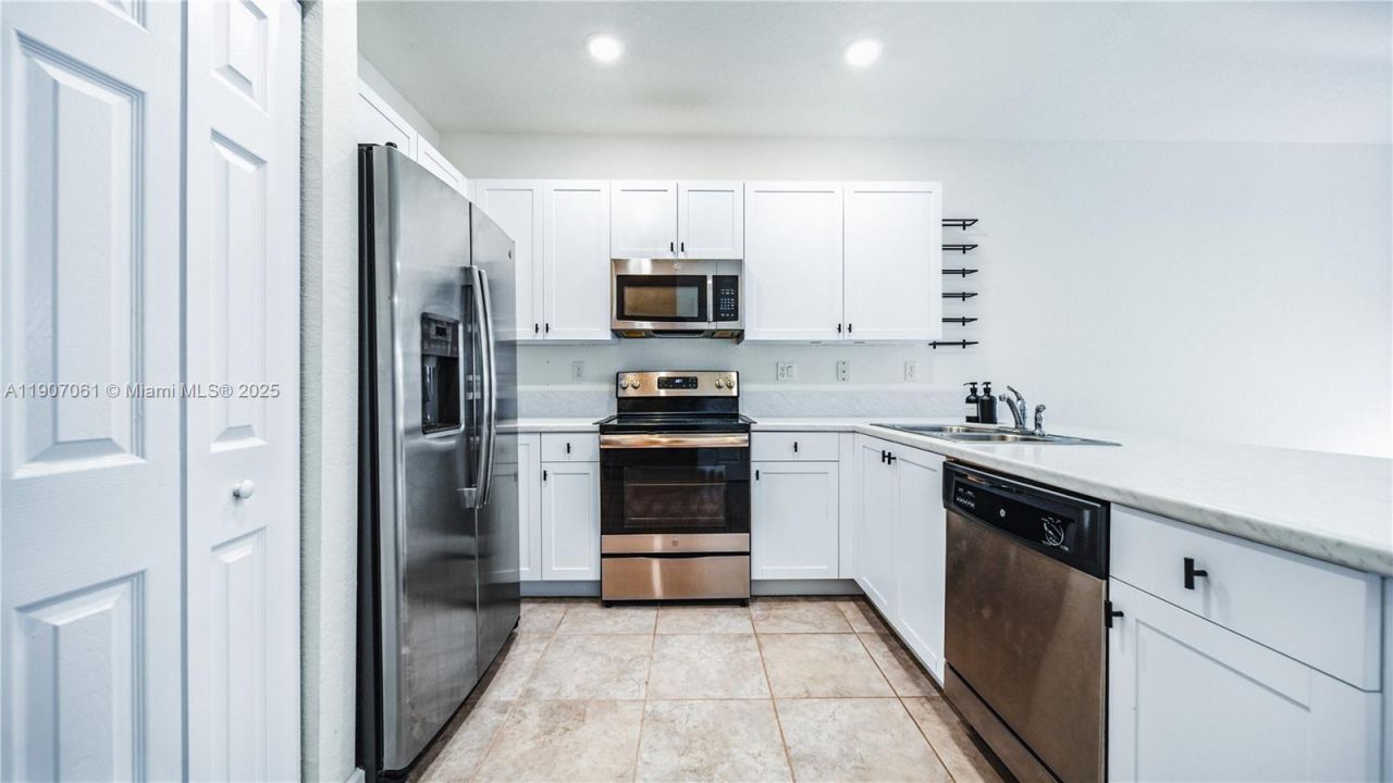 144 SE 34th Ave, Homestead, FL 33033 Photo