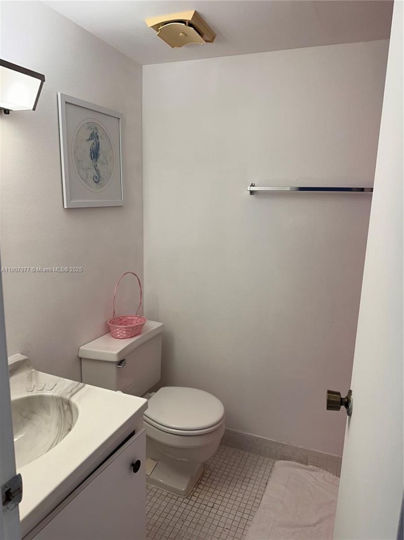 4707 NW 7th St, Unit 308-8, Miami, FL 33126 Photo