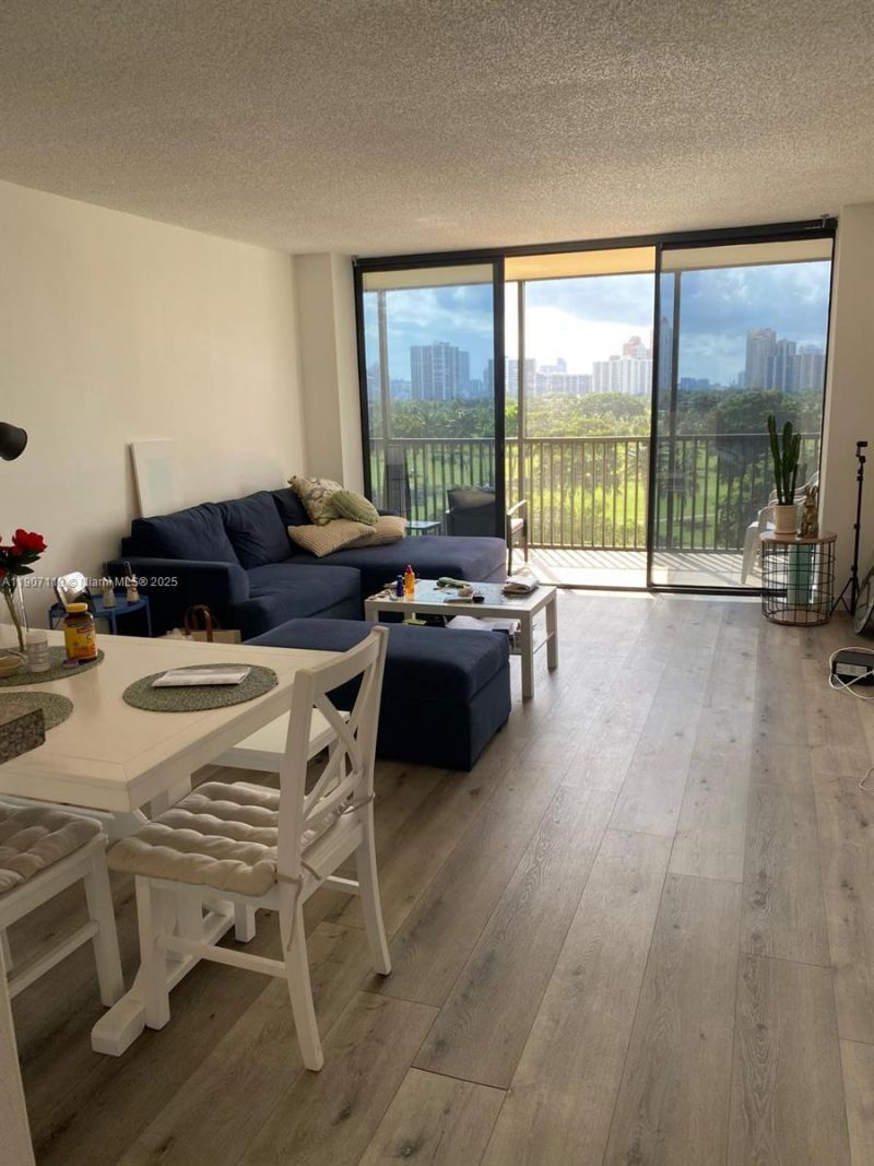 20379 W Country Club Dr, Unit 737, Aventura, FL 33180 Photo
