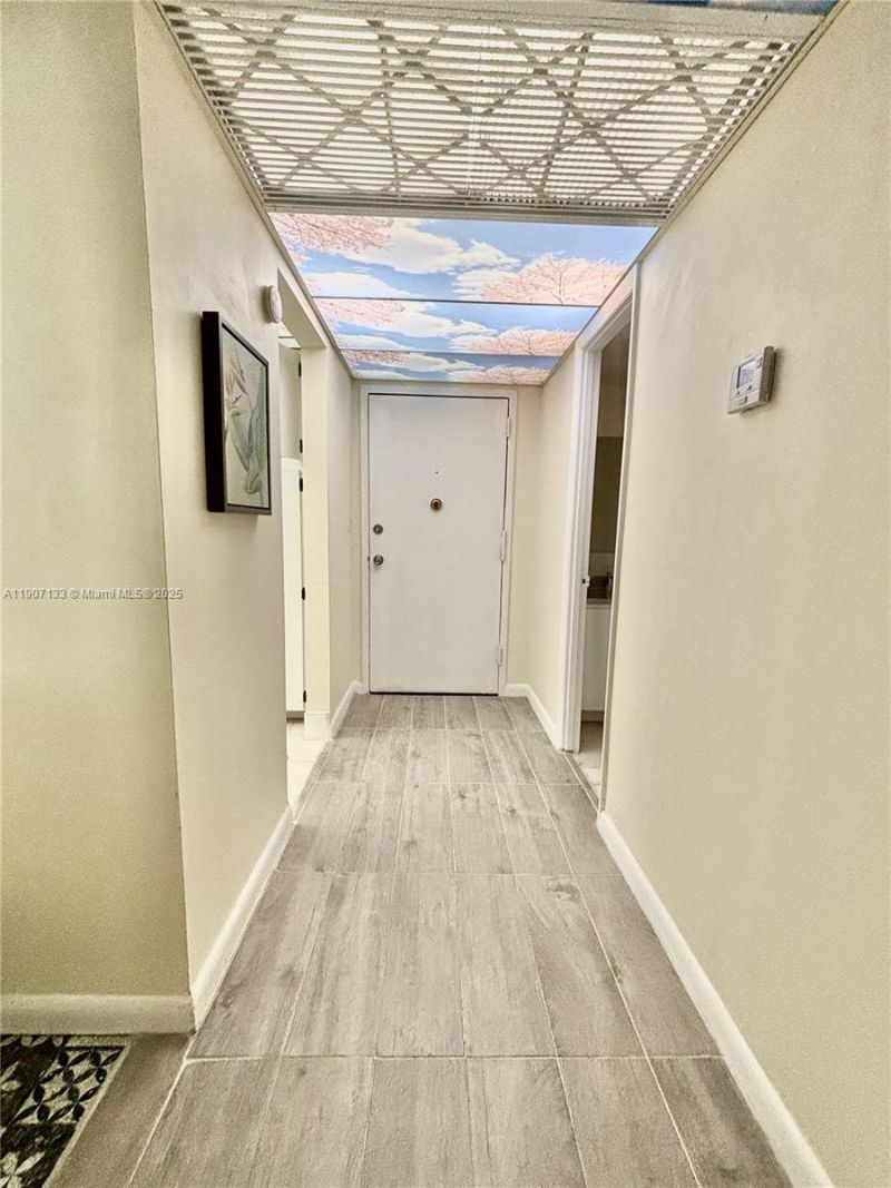 6801 Indian Creek Dr, Unit 402, Miami Beach, FL 33141 Photo