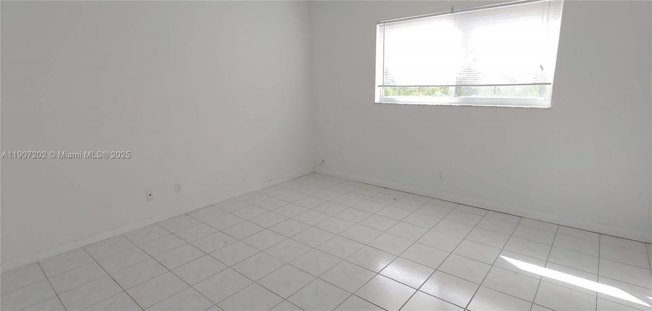1400 NE 54th St, Unit 206, Fort Lauderdale, FL 33334 Photo