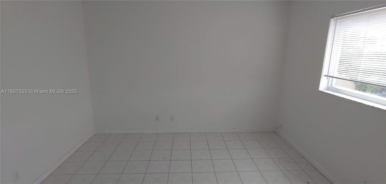 1400 NE 54th St, Unit 206, Fort Lauderdale, FL 33334 Photo