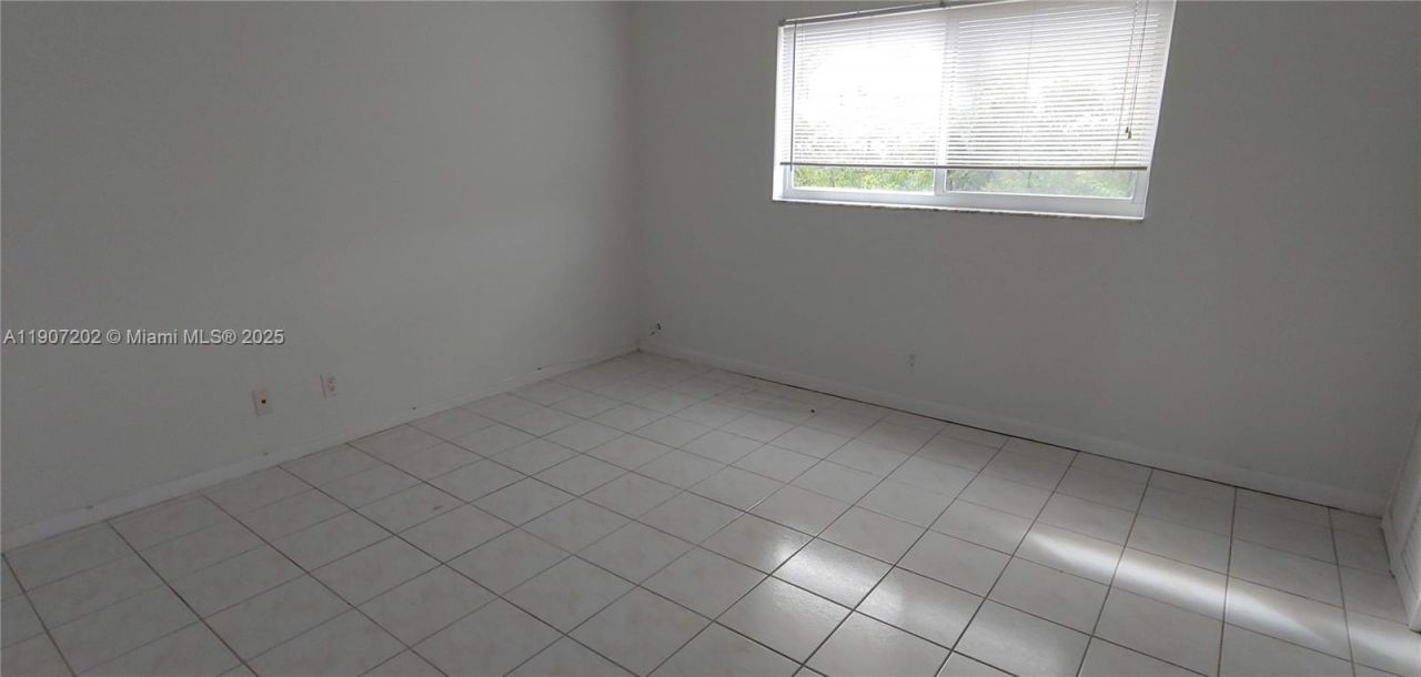 1400 NE 54th St, Unit 206, Fort Lauderdale, FL 33334 Photo