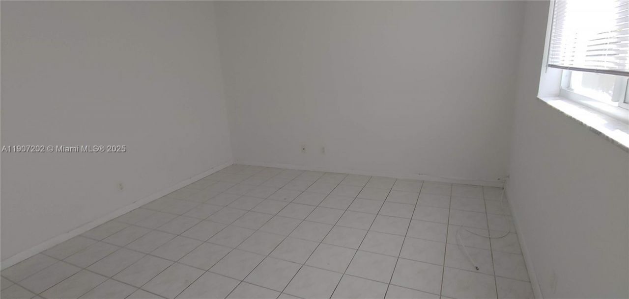1400 NE 54th St, Unit 206, Fort Lauderdale, FL 33334 Photo
