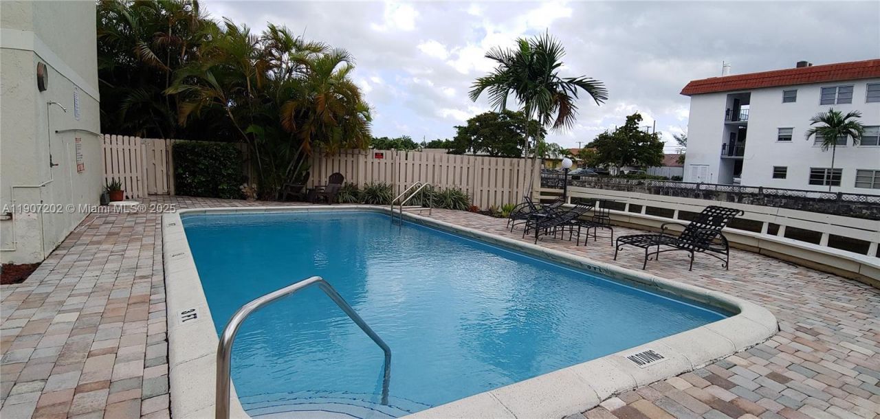 1400 NE 54th St, Unit 206, Fort Lauderdale, FL 33334 Photo